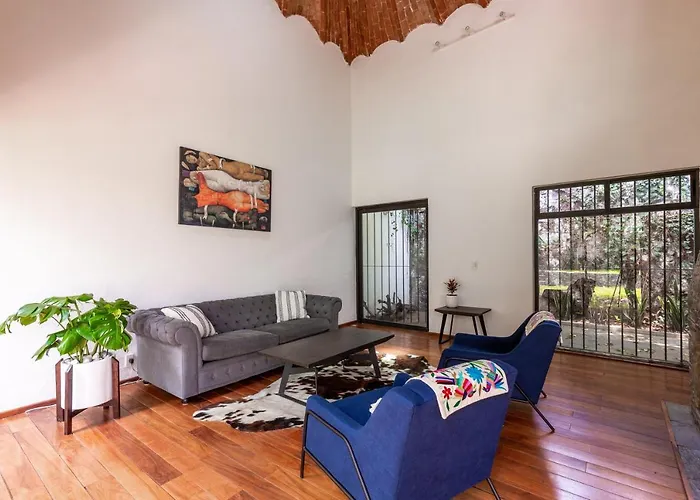 Casa Blanca In Coyoacan México DF